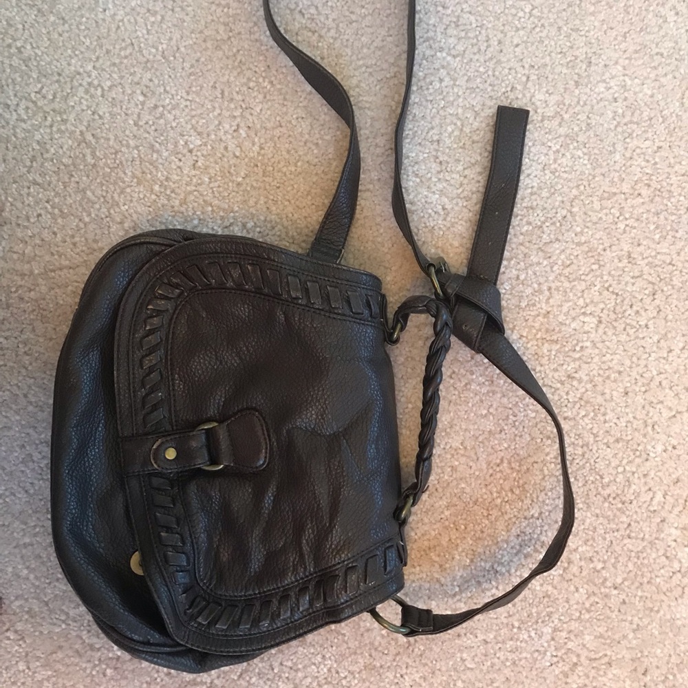 💲7️⃣ American Eagle satchel